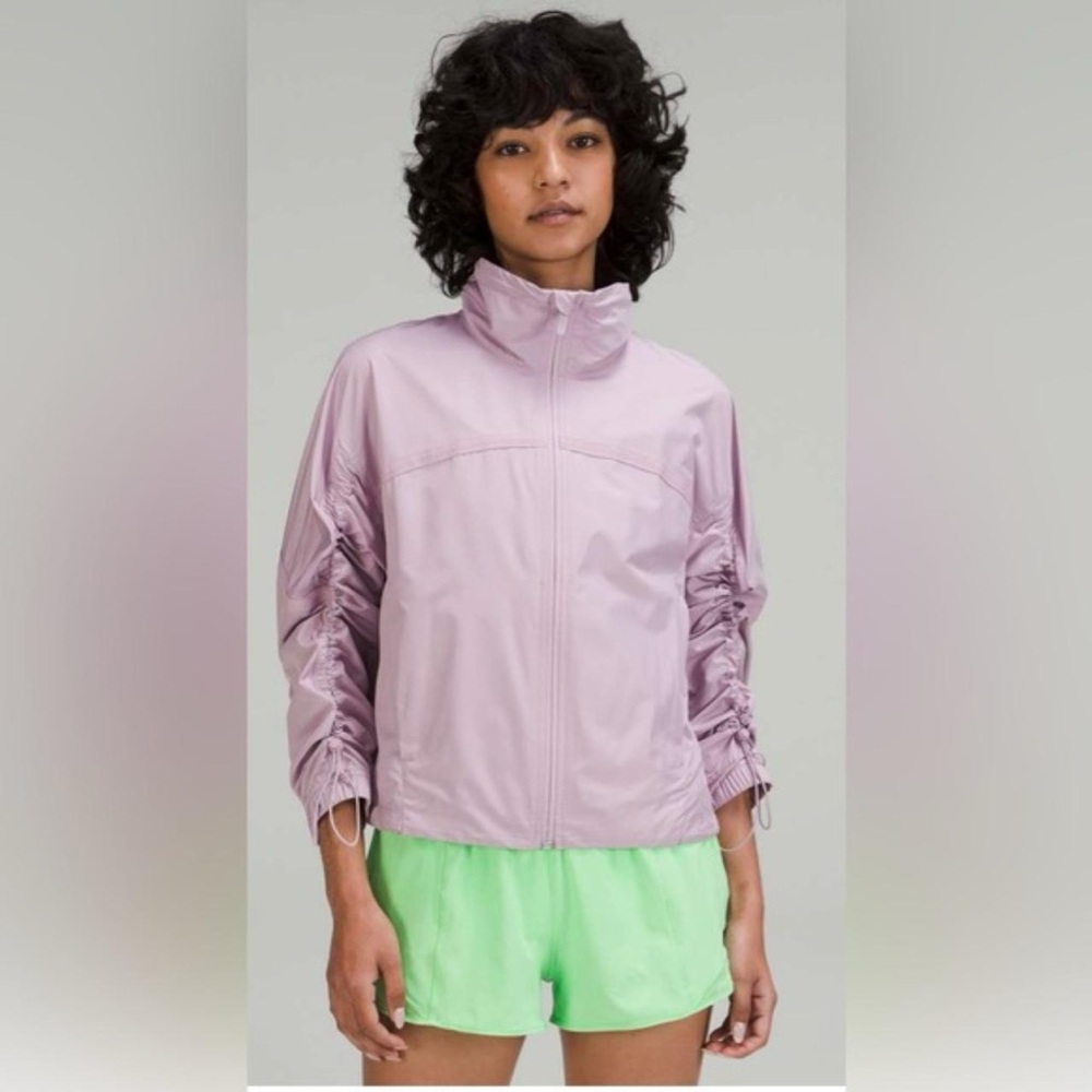 Lululemon  Cropped Track Windbreaker Jacket Dusty Rose Lilac Purple SZ. 8 EUC